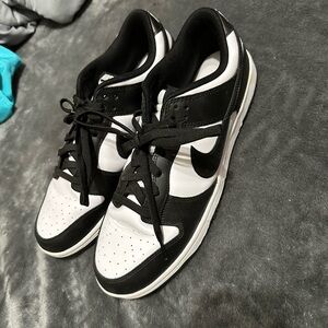 Men’s nike panda dunks